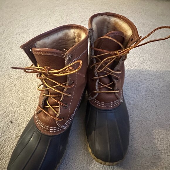 LL Bean Women's Bean Boots, 8" Shearling-Lined Insulated - Picture 7 of 10
